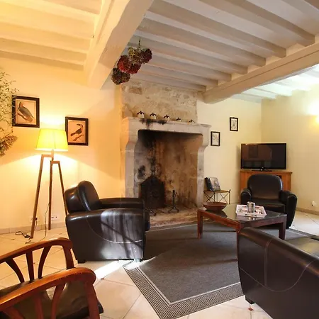 Du Manoir De Savigny Casa de Férias